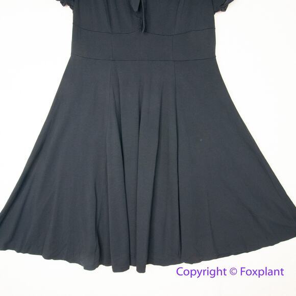 Unique Vintage black fit and flare dress short sleeves with tie bow, size 2XL - Picture 3 of 14